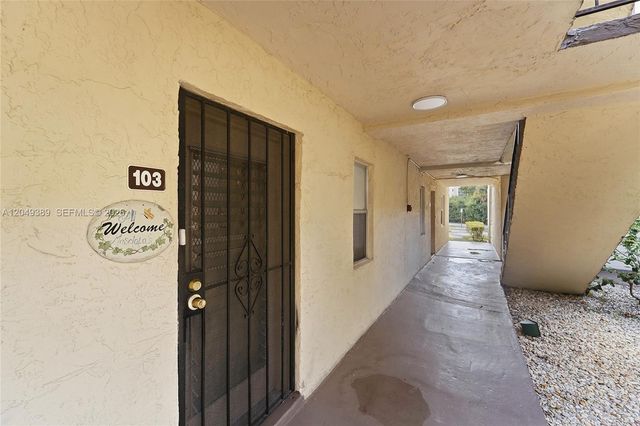 2871 Somerset Dr 103, Lauderdale Lakes, FL 33311