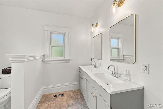 213 Euclid Avenue, St Louis, MO 63119