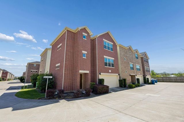 11603 Main Spruce Drive, Houston, TX 77025