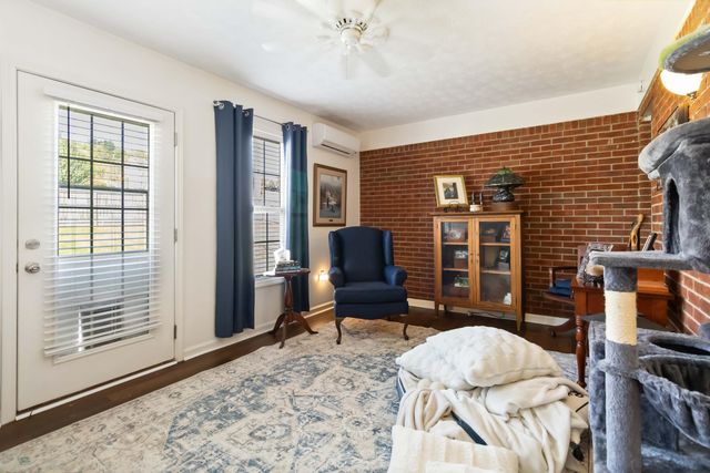 225 Jackson Lane, Somerset, KY 42501