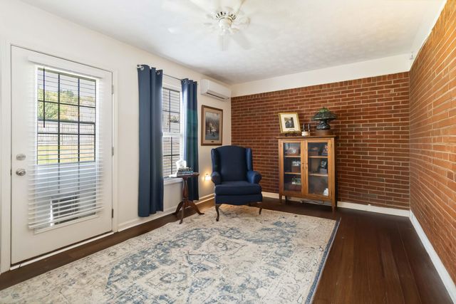 225 Jackson Lane, Somerset, KY 42501