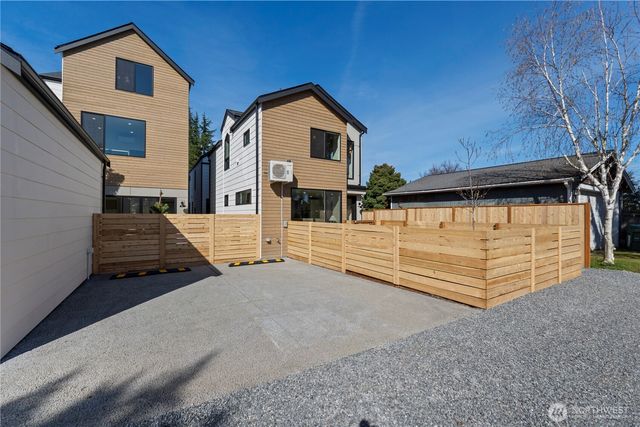 10330 14th Avenue NW, Seattle, WA 98177