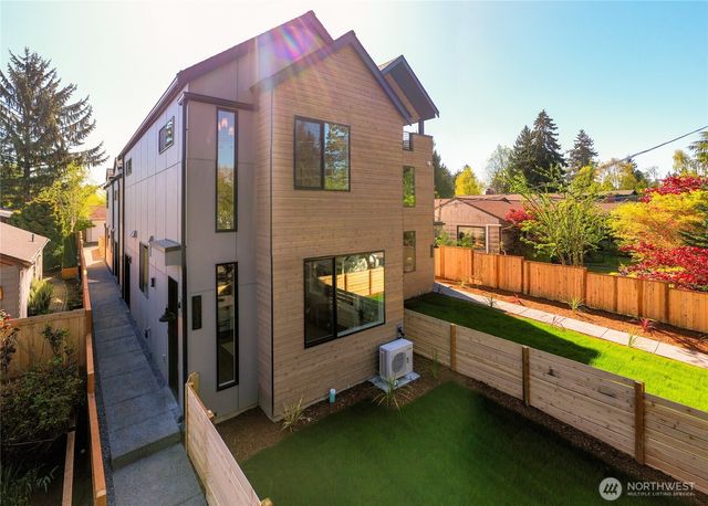 10330 14th Avenue NW, Seattle, WA 98177