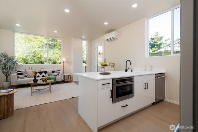 10330 14th Avenue NW, Seattle, WA 98177