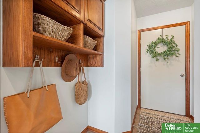 21205 Stonehaven Court, Gretna, NE 68028