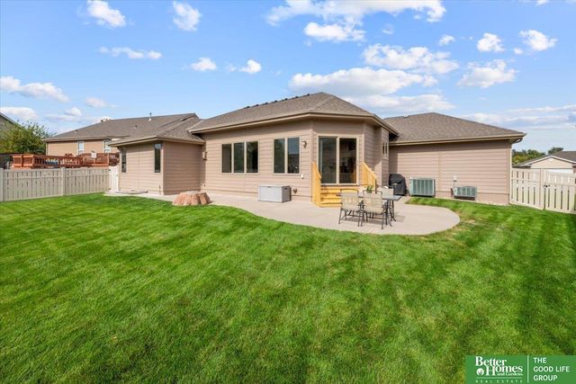 21205 Stonehaven Court, Gretna, NE 68028