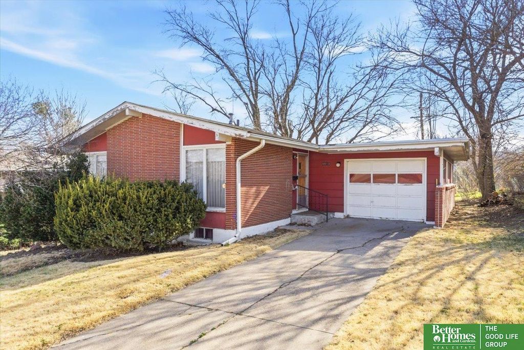 4613 N 83rd Street, Omaha, NE 68134