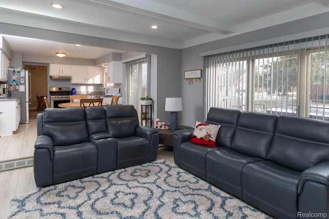 11580 Spicer Drive, Plymouth, MI 48170