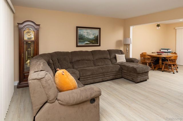 11580 Spicer Drive, Plymouth, MI 48170