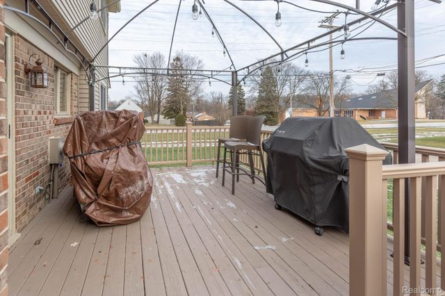 11580 Spicer Drive, Plymouth, MI 48170