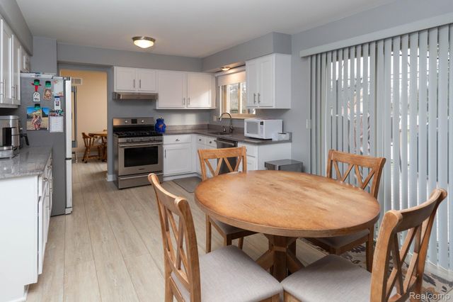 11580 Spicer Drive, Plymouth, MI 48170