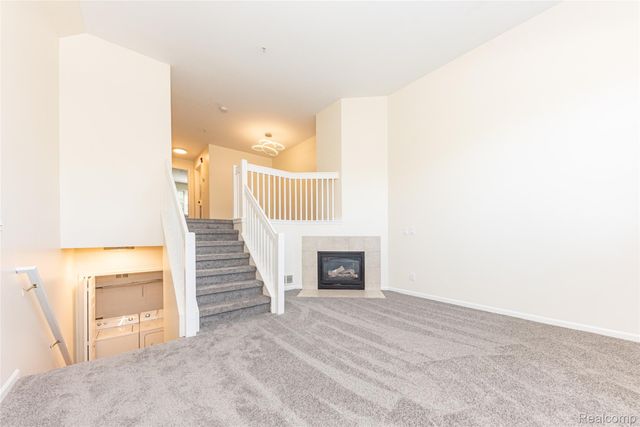 16942 Farmington Road 24, Livonia, MI 48154