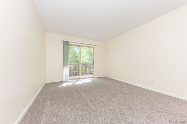 16942 Farmington Road 24, Livonia, MI 48154