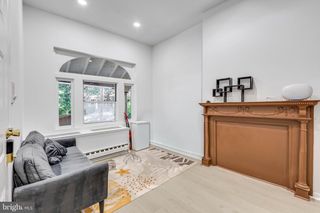 4242 PINE ST #1A, Philadelphia, PA 19104