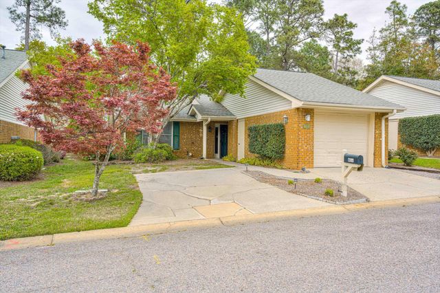 614 Clarendon Place, Aiken, SC 29801