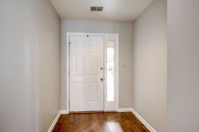 614 Clarendon Place, Aiken, SC 29801