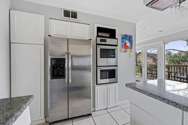 8211 Katy Freeway 44, Houston, TX 77024