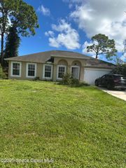 930 SE Sable Circle SE, Palm Bay, FL 32909