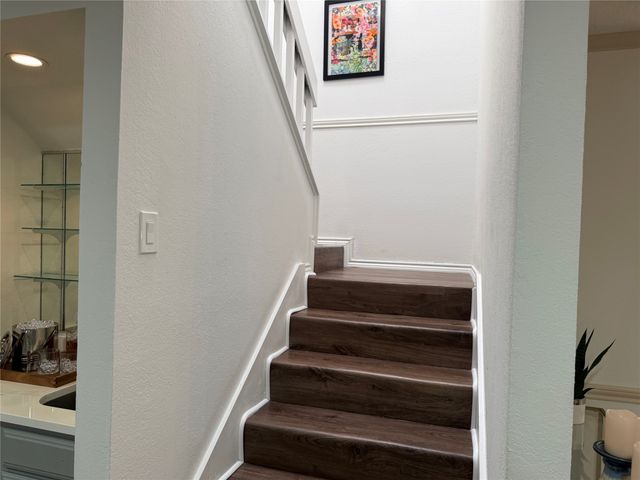2761 Stonecreek Drive, Carrollton, TX 75006
