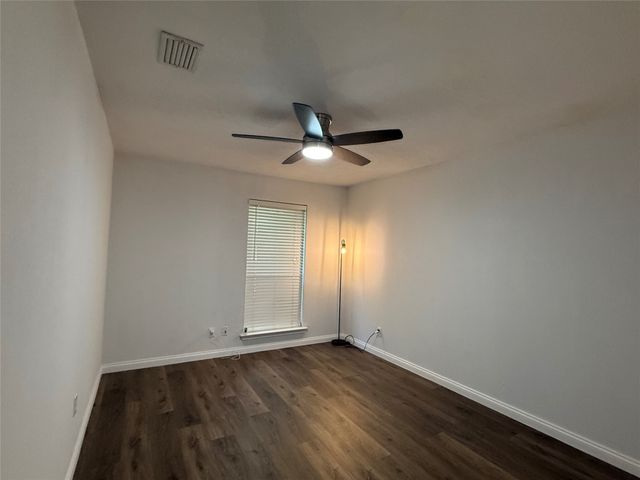 2761 Stonecreek Drive, Carrollton, TX 75006