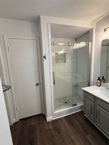 2761 Stonecreek Drive, Carrollton, TX 75006
