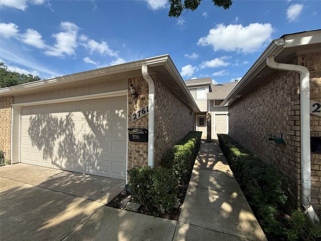 2761 Stonecreek Drive, Carrollton, TX 75006