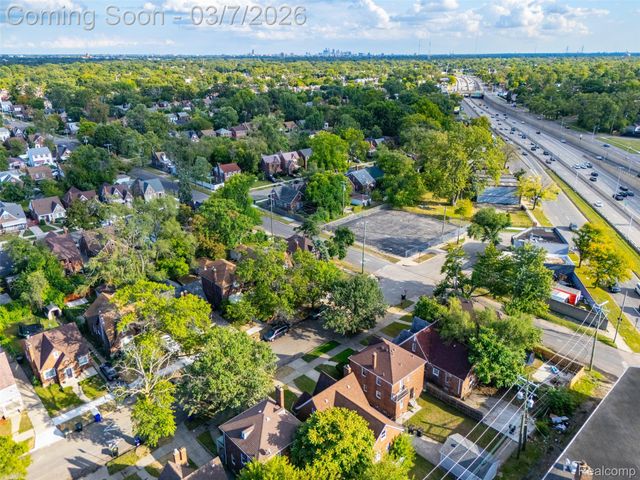 16825 Manor Street, Detroit, MI 48221