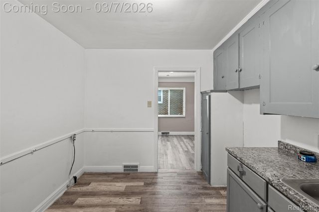 16825 Manor Street, Detroit, MI 48221