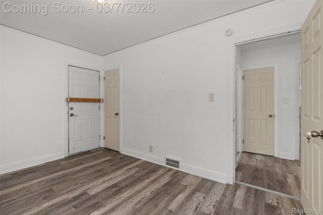 16825 Manor Street, Detroit, MI 48221