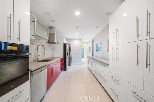 1301 N Orange Grove Avenue, West Hollywood, CA 90046