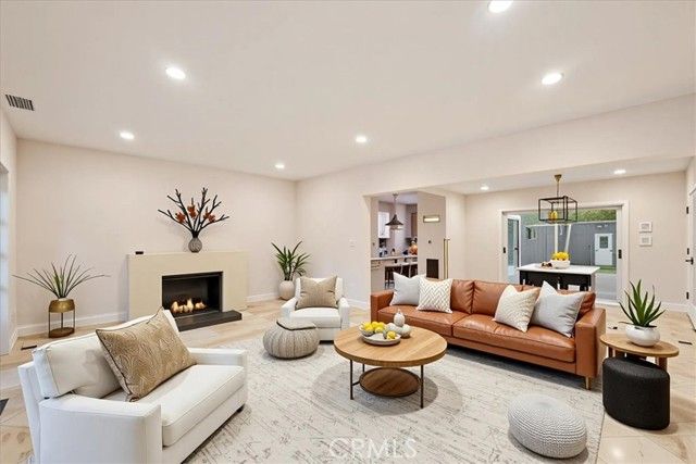 1301 N Orange Grove Avenue, West Hollywood, CA 90046