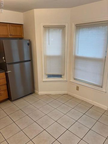 413 Wayman LN, Virginia Beach, VA 23454