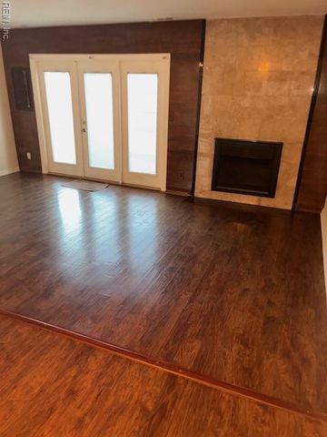 413 Wayman LN, Virginia Beach, VA 23454