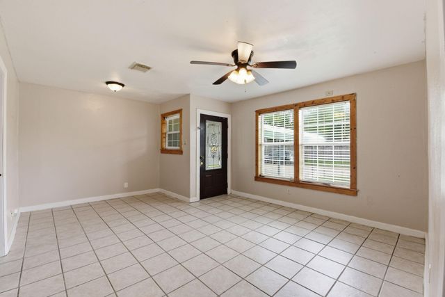 609 Jennings Street, Texas City, TX 77590
