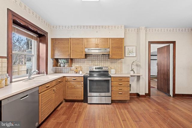 111 E MONTGOMERY AVE, Ardmore, PA 19003