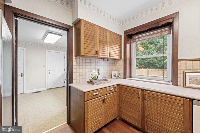 111 E MONTGOMERY AVE, Ardmore, PA 19003