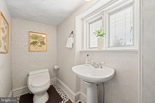 111 E MONTGOMERY AVE, Ardmore, PA 19003