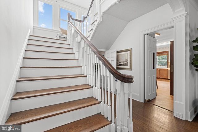 111 E MONTGOMERY AVE, Ardmore, PA 19003