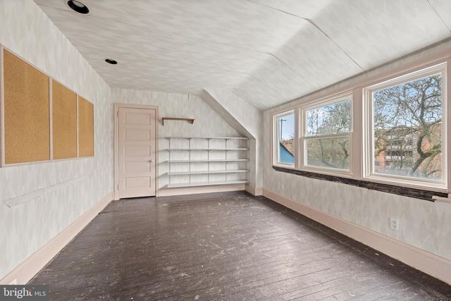 111 E MONTGOMERY AVE, Ardmore, PA 19003