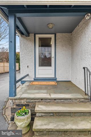 111 E MONTGOMERY AVE, Ardmore, PA 19003