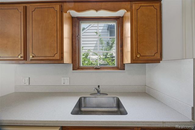 2815 Vassar Street, Dearborn, MI 48124