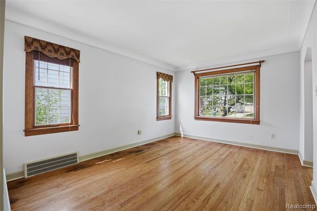 2815 Vassar Street, Dearborn, MI 48124