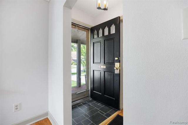 2815 Vassar Street, Dearborn, MI 48124