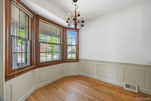 2815 Vassar Street, Dearborn, MI 48124