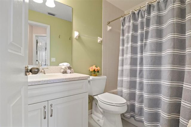 202 SILVER LAKE DRIVE 203, Venice, FL 34292