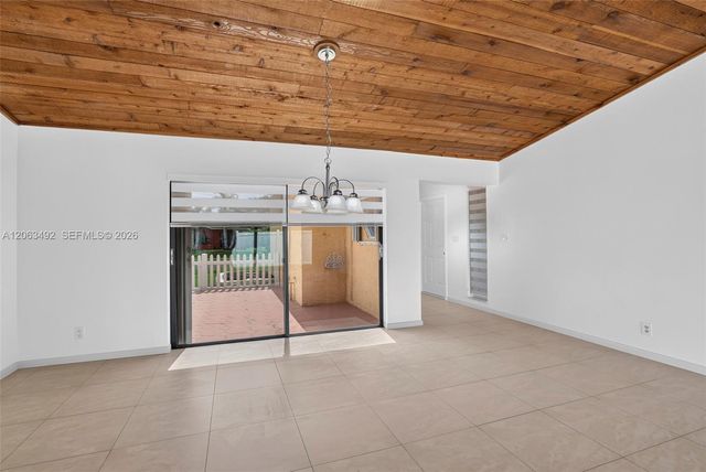 725 NW 49th Ave, Coconut Creek, FL 33063