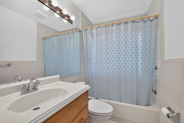 725 NW 49th Ave, Coconut Creek, FL 33063