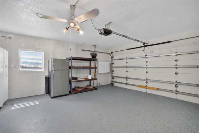 725 NW 49th Ave, Coconut Creek, FL 33063