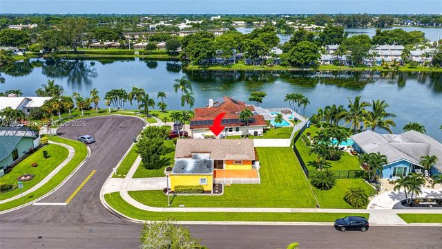 725 NW 49th Ave, Coconut Creek, FL 33063