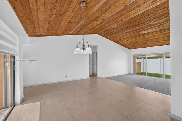 725 NW 49th Ave, Coconut Creek, FL 33063